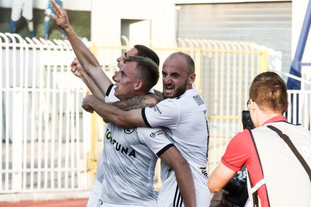 布伦森38分尼克斯力克76人 老鹰送公牛3连败