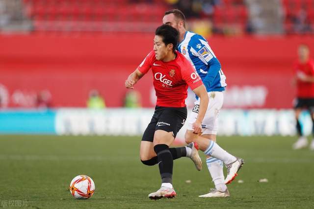 第四届“衢州烂柯杯”世界围棋公开赛本赛首轮战罢